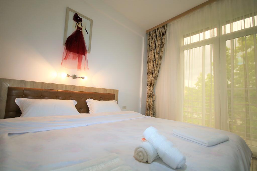 Aby Sunrise Hotel Orsova Exterior photo