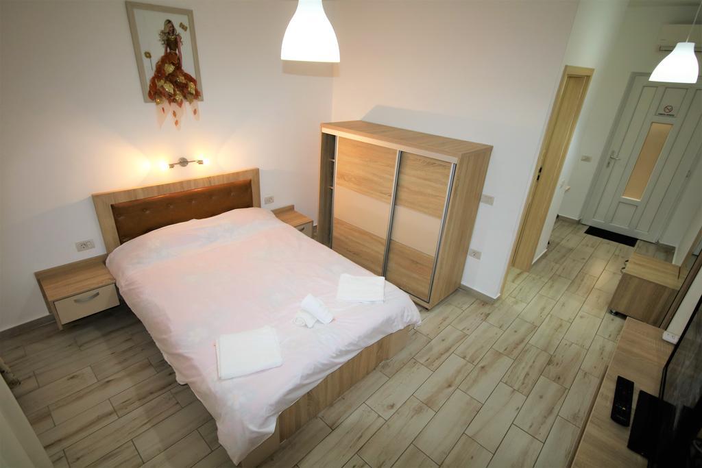 Aby Sunrise Hotel Orsova Exterior photo